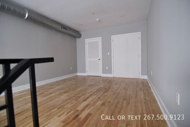 Photo - 1523 W Girard Ave Apartment