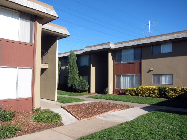 Building Photo - Sun Valley Apartments