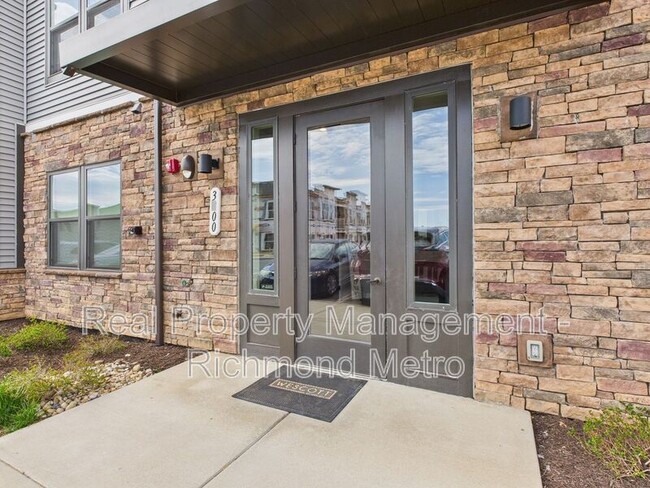 Foto del edificio - 3800 Maze Runner Dr