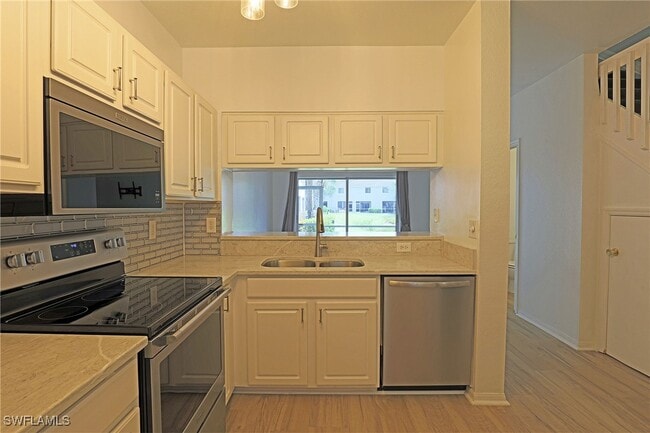 Building Photo - 10039 Poppy Hill Dr