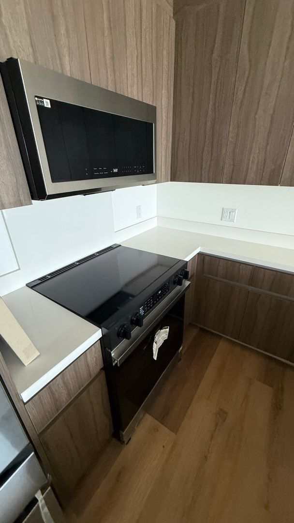 Foto del edificio - Brand-New 1 Bedroom Condo for Rent – $3,40...