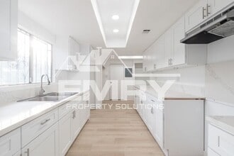 Building Photo - 6221 Fishburn Ave