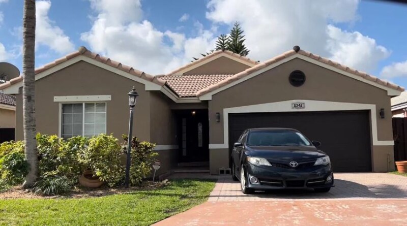 Primary Photo - 8246 SW 157th Ct