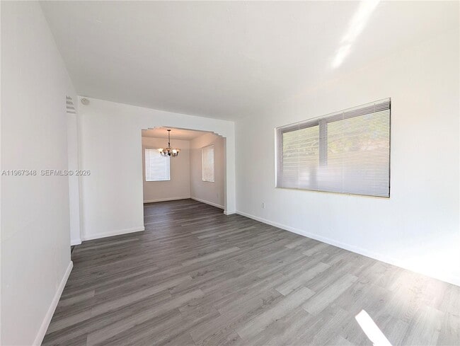 Foto del edificio - 1565 SW 6th St