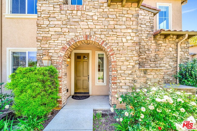 Building Photo - 23904 Calle Del Sol Dr
