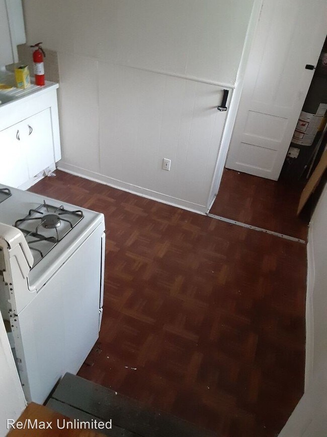 Building Photo - 1 br, 1 bath House - 19 E Federal St- Unit #2