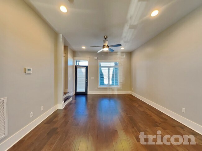 Foto del edificio - 6813 Charlotte Pike