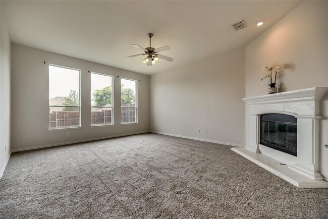 Building Photo - 2333 Bridgeport Dr