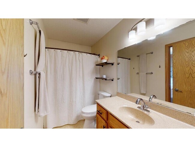 Foto del edificio - 6353 Freedom Ln NW