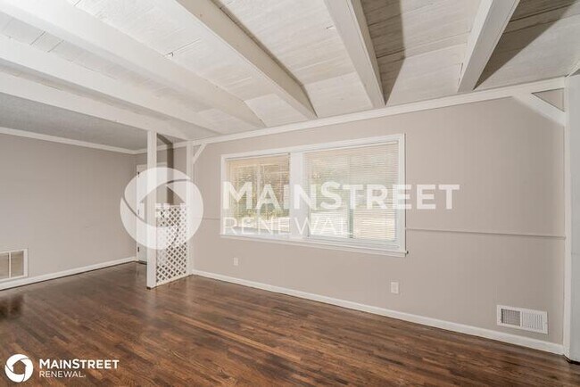 Building Photo - 2345 3rd St NW, Center Point, AL 35215