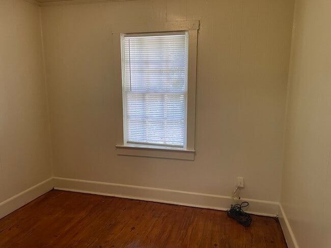 Foto del edificio - 1609 Iola Dr