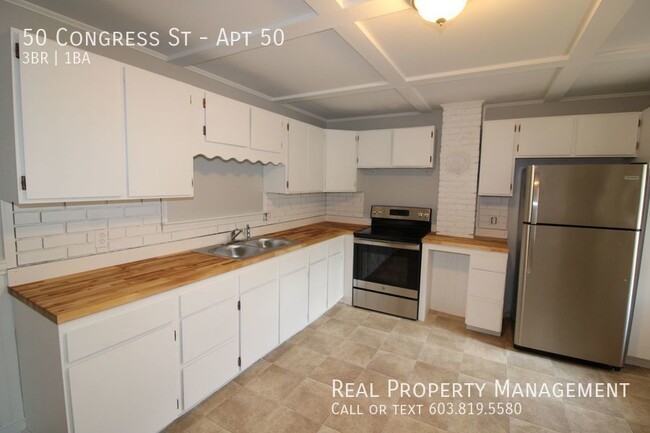 Building Photo - Renovated 3 Bedroom Apartment in Rochester !
