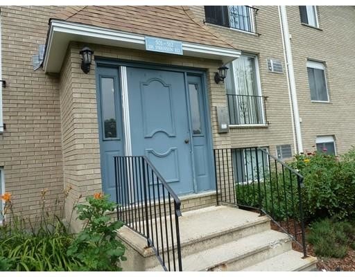 Building Photo - 196 Swanson Rd