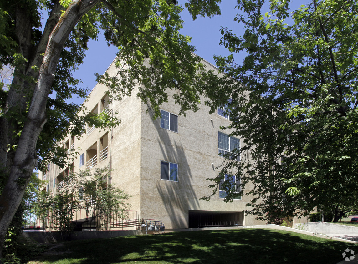 Building Photo - 110 S 800 E