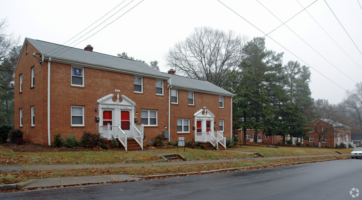 Primary Photo - Greenwood Apartments