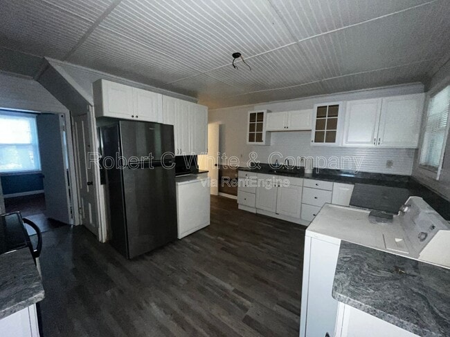 Foto del edificio - 98 N Grand St