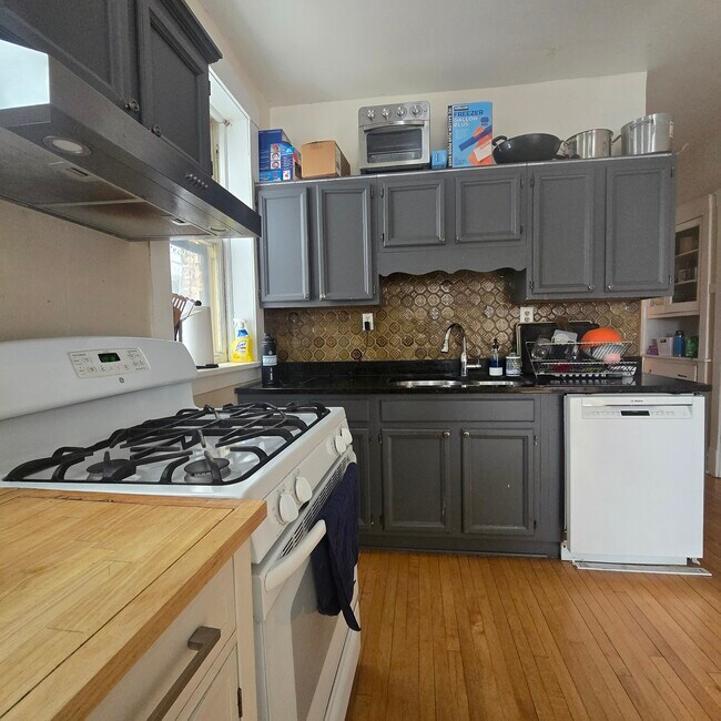 Foto del edificio - 4037 N Long Ave