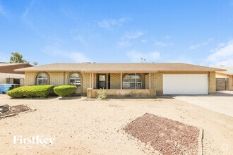 Building Photo - 4923 W Larkspur Dr