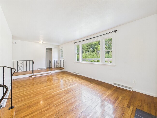 Foto del edificio - 91 Old Post Rd