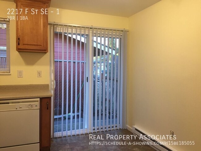 Foto del edificio - 2217 F St SE