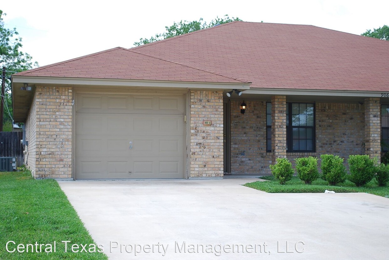 Primary Photo - 2 br, 2 bath House - 906-A Crymes