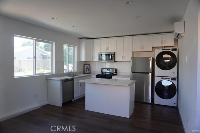 Building Photo - 10558 Langmuir Ave