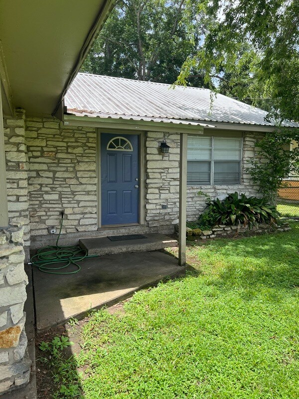 Primary Photo - 417 North St