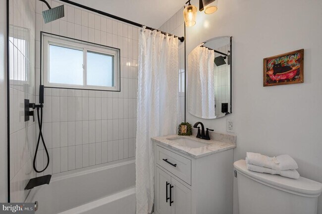 Foto del edificio - 6206 Hillview Ave