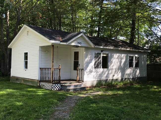 Building Photo - 150 Park St