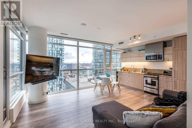 Photo du bâtiment - 290 Adelaide St W