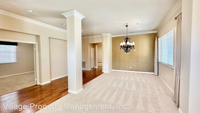 Building Photo - 3 br, 2.5 bath House - 619 Inverlochy Drive