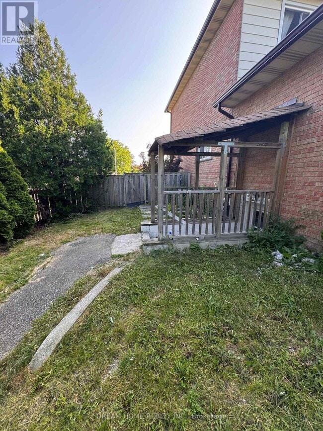 Building Photo - 2425 Carlanne Pl