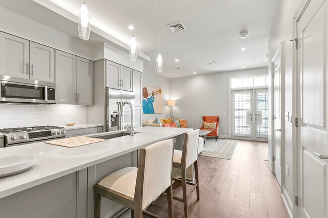 Foto del edificio - 731 Saint Charles Ave