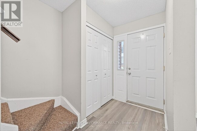 Building Photo - 3420 Southgate Rd