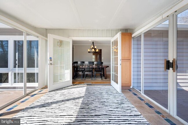 Foto del edificio - 2405 Cedar Ln