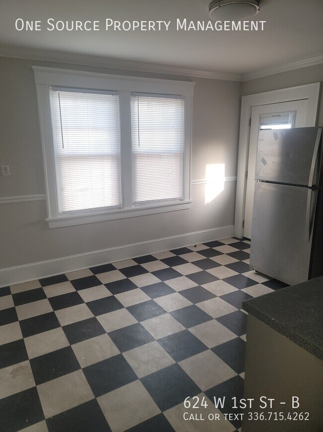 Foto del edificio - 624 W 1st St