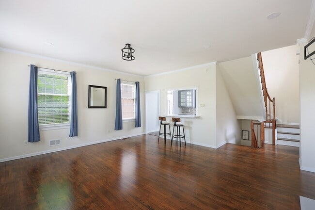 Building Photo - 39 Murray Hill Square