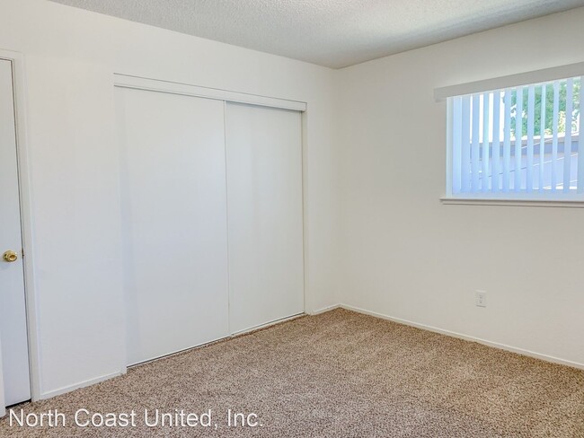 Building Photo - 1 br, 1 bath Apartment - 5000 Marconi Ave