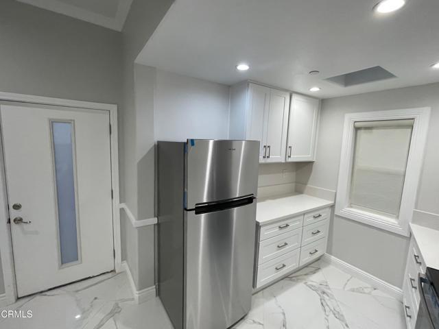 Building Photo - 916 Sandpiper Ct