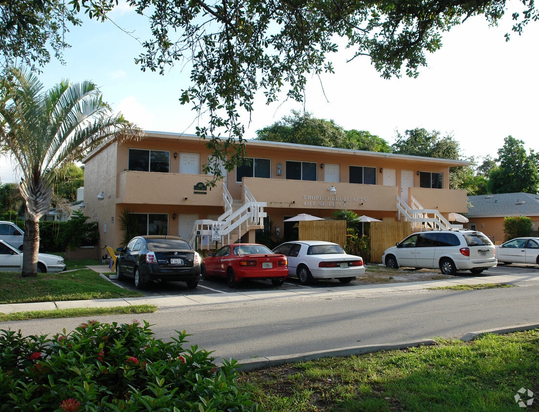 Building Photo - Lauderdale apartments