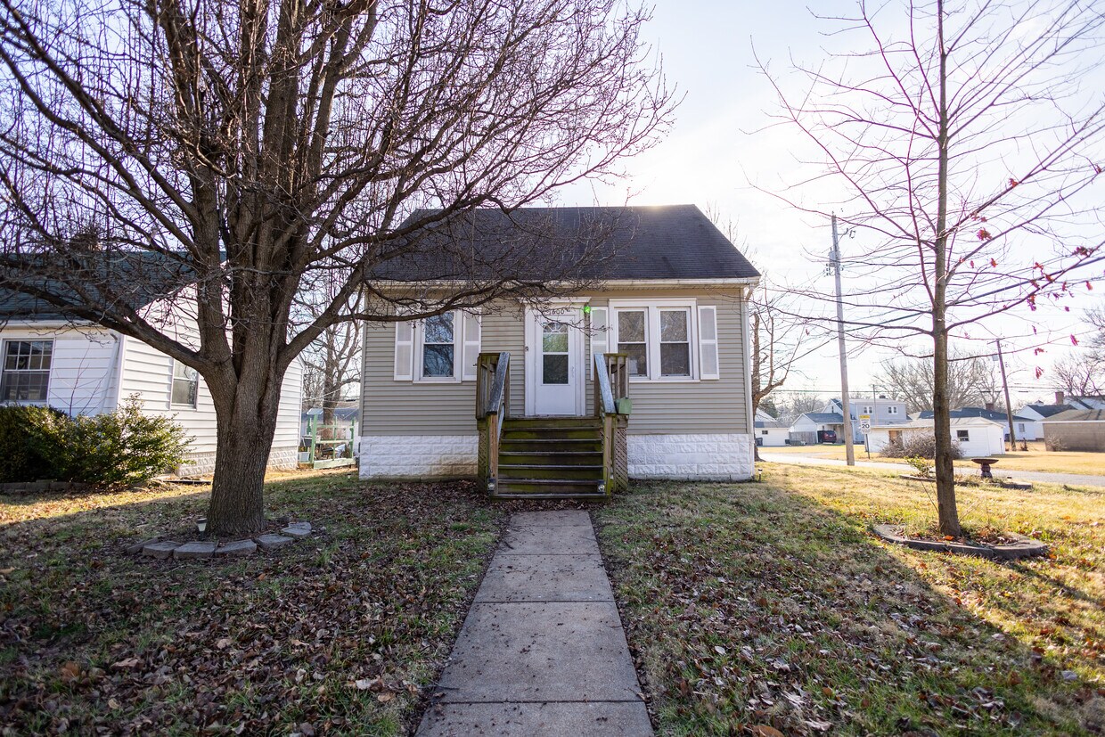 1600 N Church St, Belleville, IL 62221 House Rental in Belleville, IL