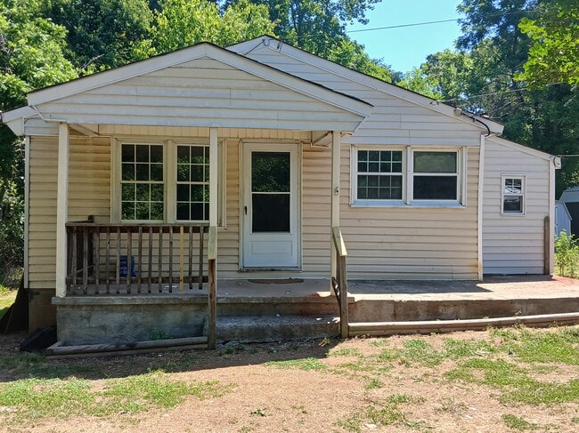 Building Photo - 5075 Scenic Dr