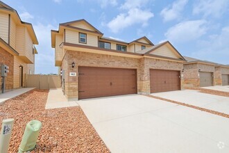 Building Photo - 468 Emma Dr