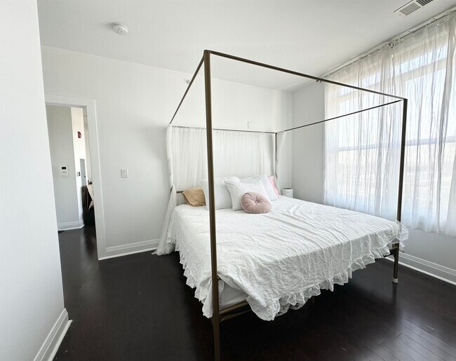 Foto del edificio - 1901 SUMMIT Ave