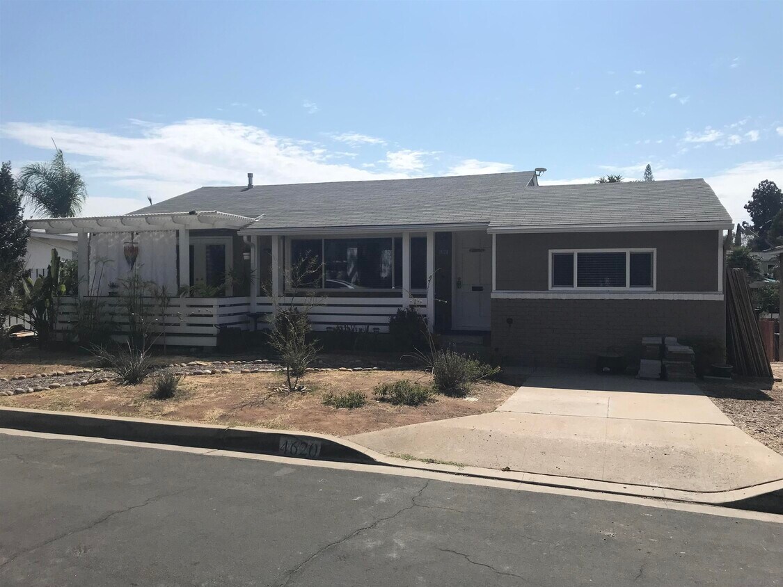 Primary Photo - 4620 Mataro Dr