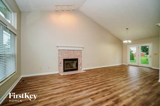 Building Photo - 225 Chesterville Ct