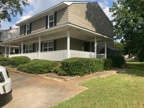 Building Photo - 303 Lake Ave