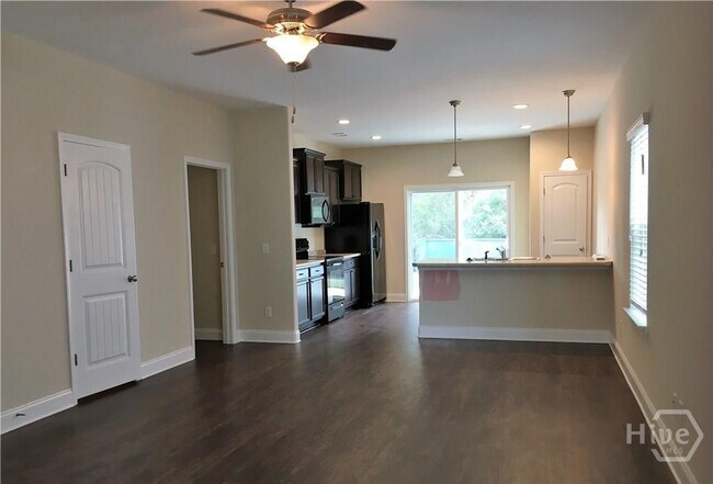 Building Photo - 106 Crabapple Cir