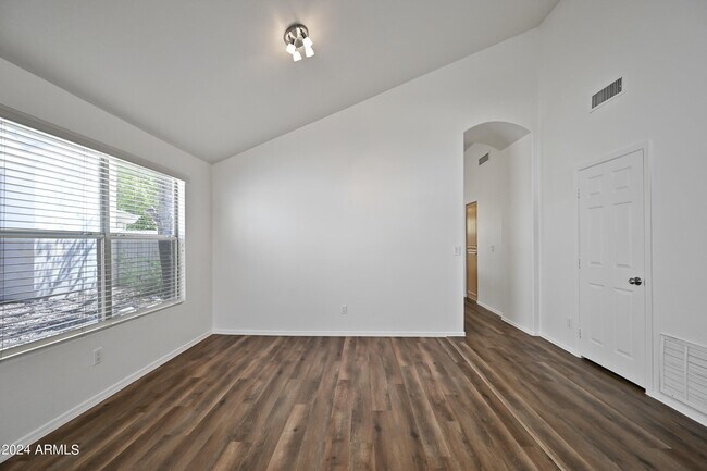 Building Photo - 5415 W Piute Ave