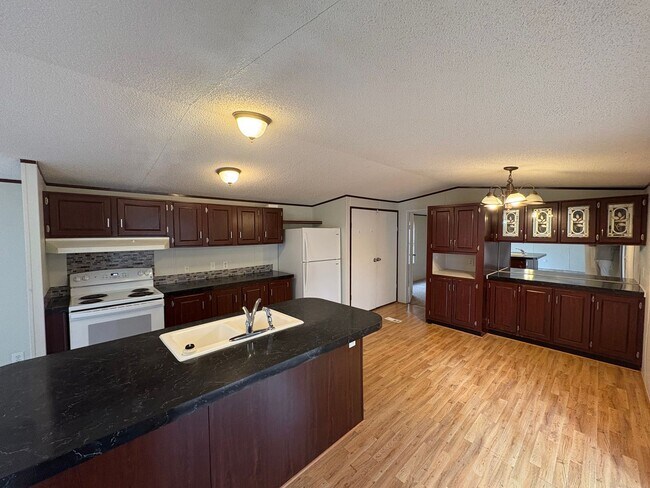 Foto del edificio - For Rent